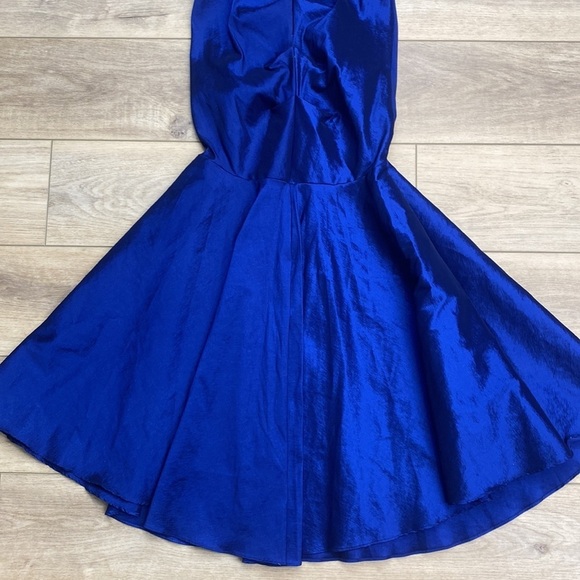 Xscape Mermaid Gown - Picture 13 of 16